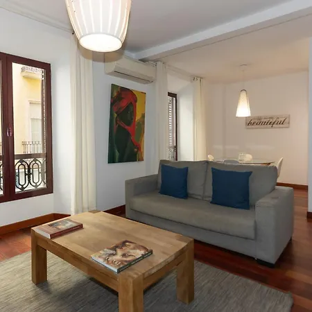 아파트 La Casa De La Alameda