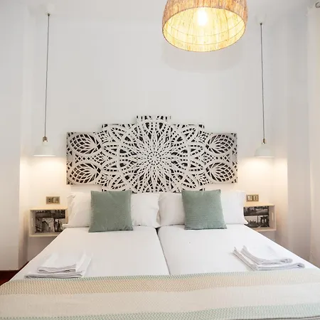 La Casa De La Alameda