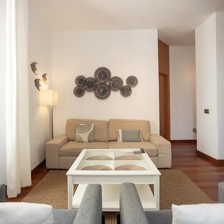 아파트 La Casa De La Alameda