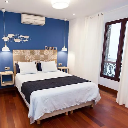 La Casa De La Alameda *